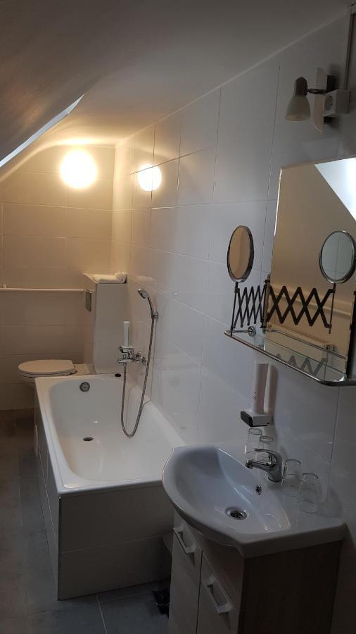 Hbh Bajor Sörház, étterem és Panzió