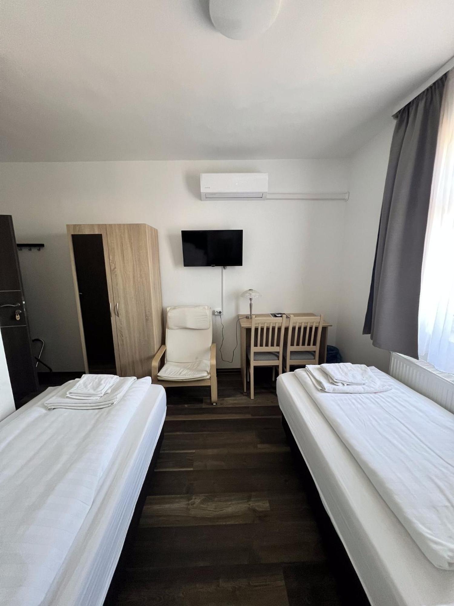 Hbh Bajor Sörház, étterem és Panzió 2* Kazincbarcika