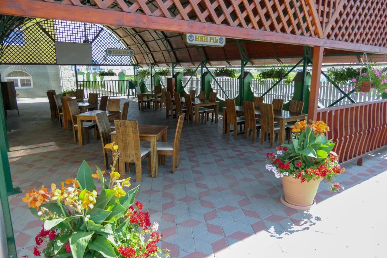 Couette-café Hbh Bajor Sörház, étterem és Panzió 2*